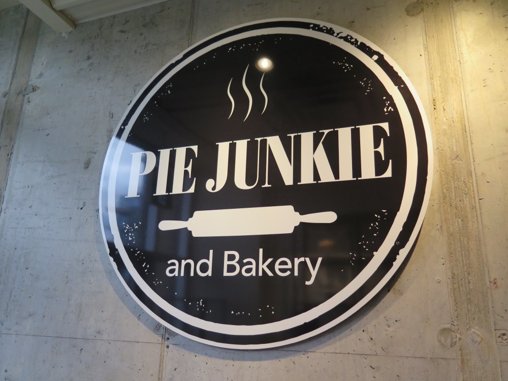 Hungry in Calgary | Pie Prosecco Logo