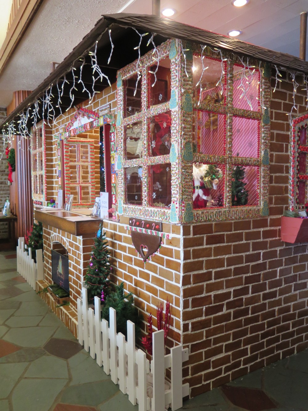 Hungry in Calgary | Jasper CIN Gingerbread